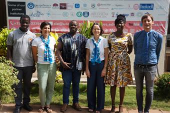 In front of the Centre of International Education at the University of Cape Coast: Alfred Ghartey, Registrar, Rada Ille, Ben Ebo Attom, Monika Katz, Rosemond Boheene, Dean, Philipp Riegebauer
